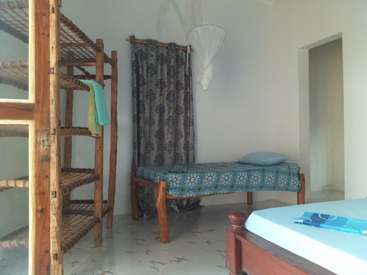 Malik Villa-Matemwe Bnb And Restaurant ภายนอก รูปภาพ