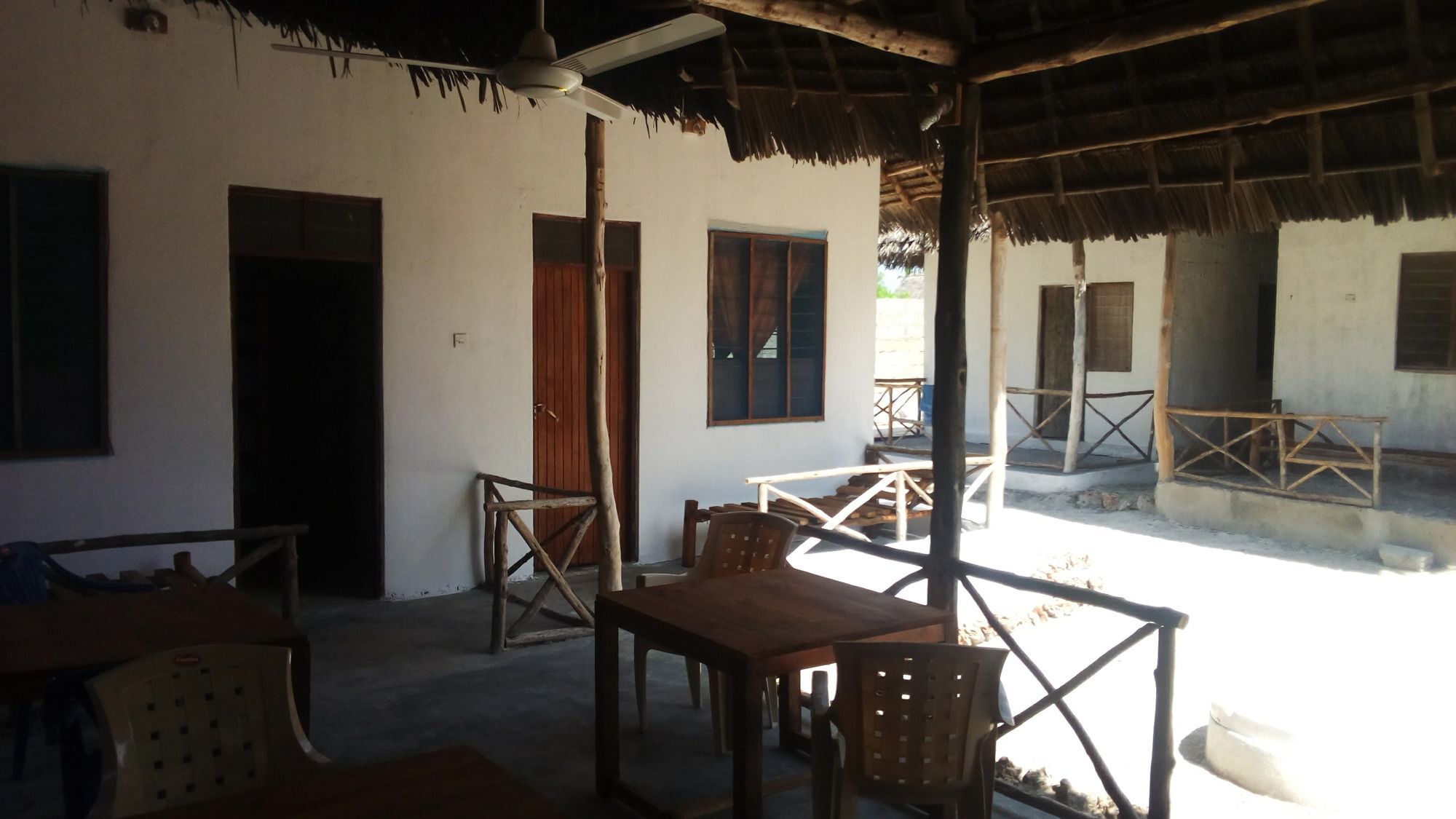 Malik Villa-Matemwe Bnb And Restaurant ภายนอก รูปภาพ